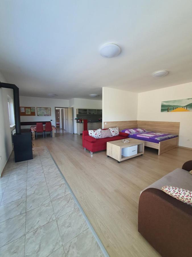 Apartman Kurdejov Hustopeče Exterior foto